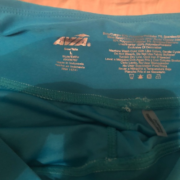 Avia Shorts - Picture 2 of 2